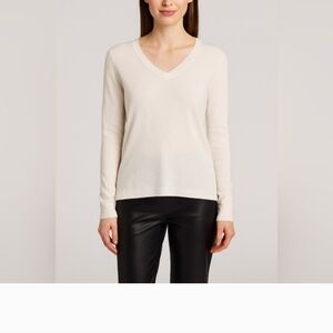 Saks Fifth Avenue NWT 100% Cashmere White Sweater Long Sleeve Size M